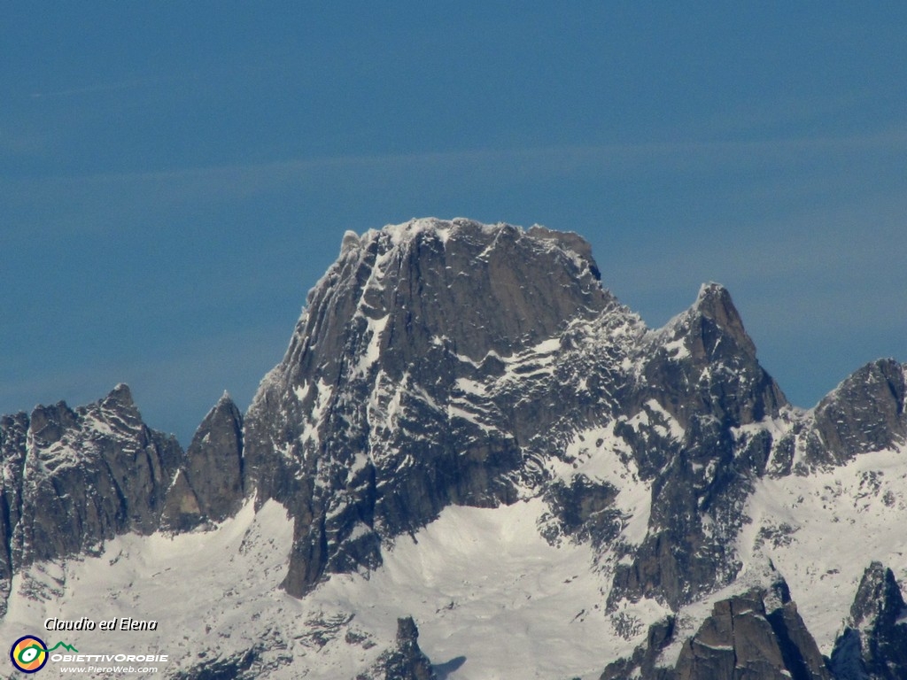 24 Zoom sul Pizzo Badile.JPG